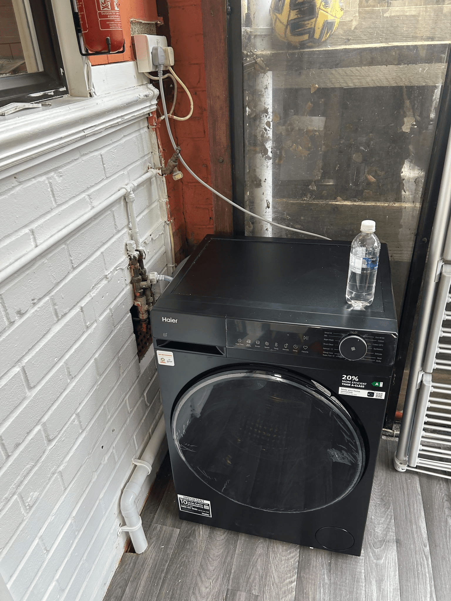 Washing machine plumbed in to utility area
