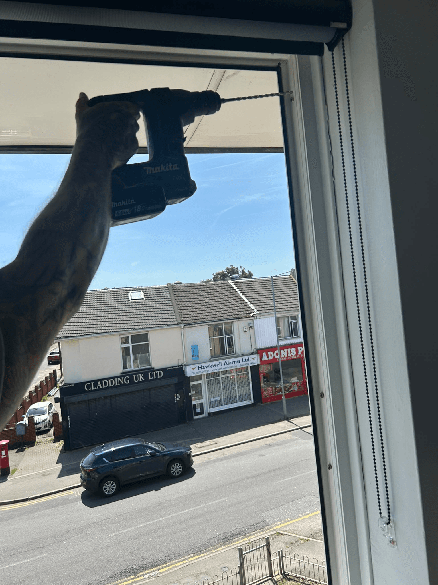 Drilling frame during window installation